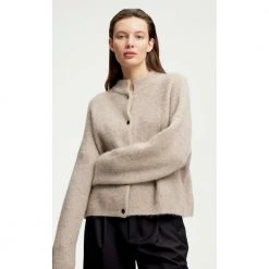 Gestuz Alphagz Short Cardigan Beige 8 Gestuz Alphagz Short Cardigan Beige -dame-cardigans Butikk unnamed file 135