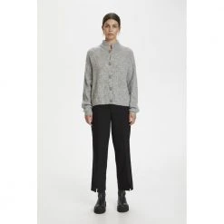 Gestuz Debbiegz Short Cardigan Gray 12 Gestuz Debbiegz Short Cardigan Gray -dame-cardigans Butikk unnamed file 150