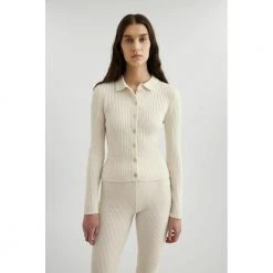 Axel Arigato Signature Cardigan Beige -dame-cardigans Butikk unnamed file 3001