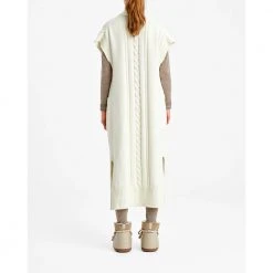 Kremfarget We Norwegians Trysil Long Vest Women Vest White 11 Kremfarget We Norwegians Trysil Long Vest Women Vest White -dame-cardigans Butikk unnamed file 3476